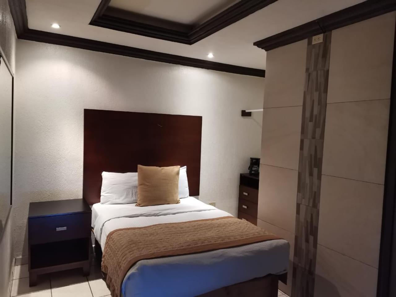 Hotel Don Quijote Mexicali Extérieur photo